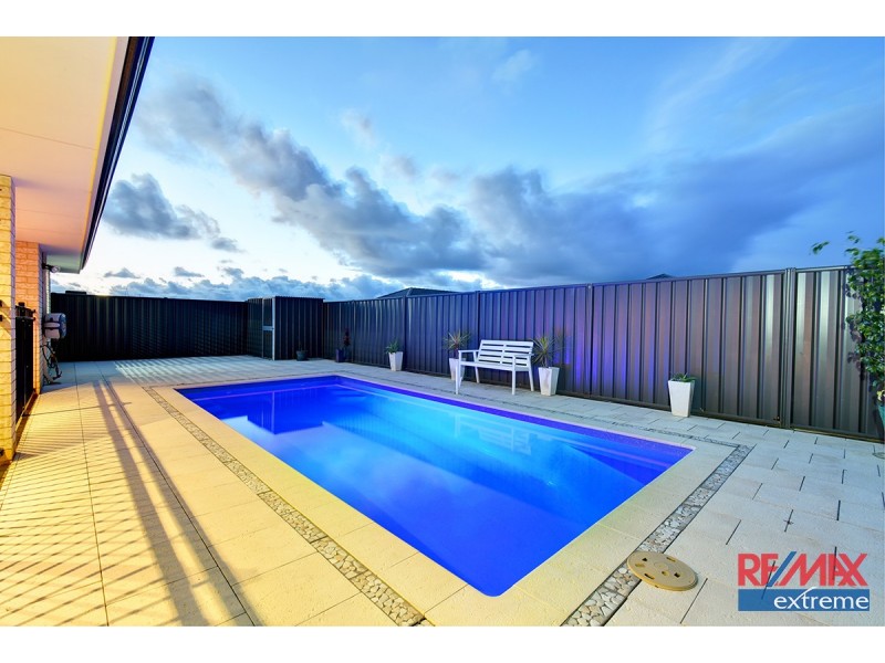 77 Leschenault Loop, Banksia Grove WA 6031