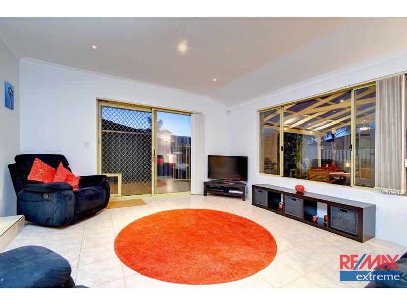 28 Merrang Circuit, Carramar WA 6031