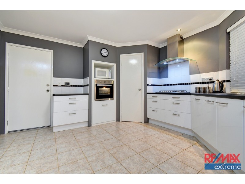 28 Merrang Circuit, Carramar WA 6031