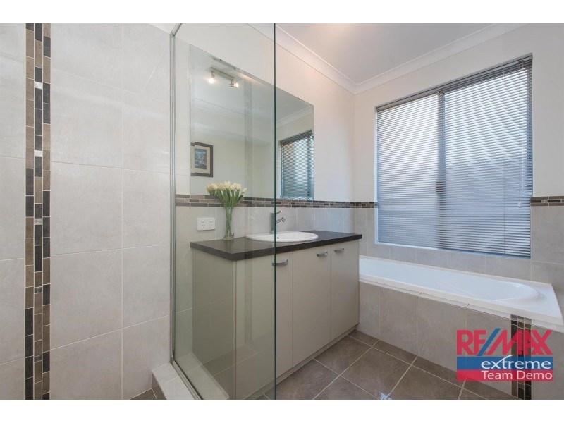 43 Rosinski Circle, Tapping WA 6065