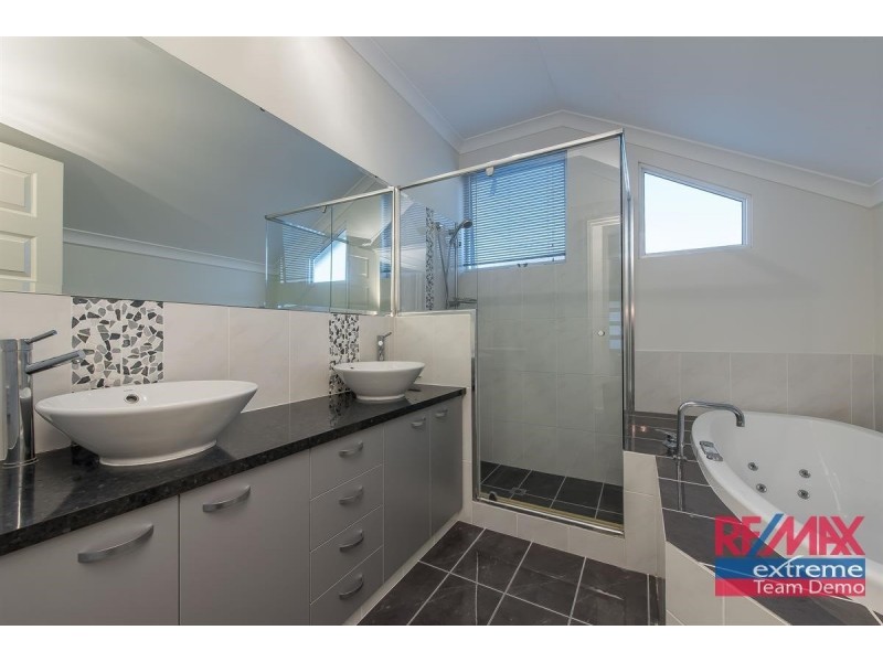 43 Rosinski Circle, Tapping WA 6065