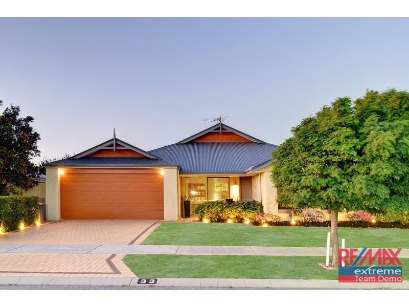 33 Champaigne Drive, Tapping WA 6065