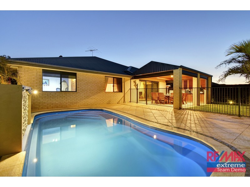 33 Champaigne Drive, Tapping WA 6065