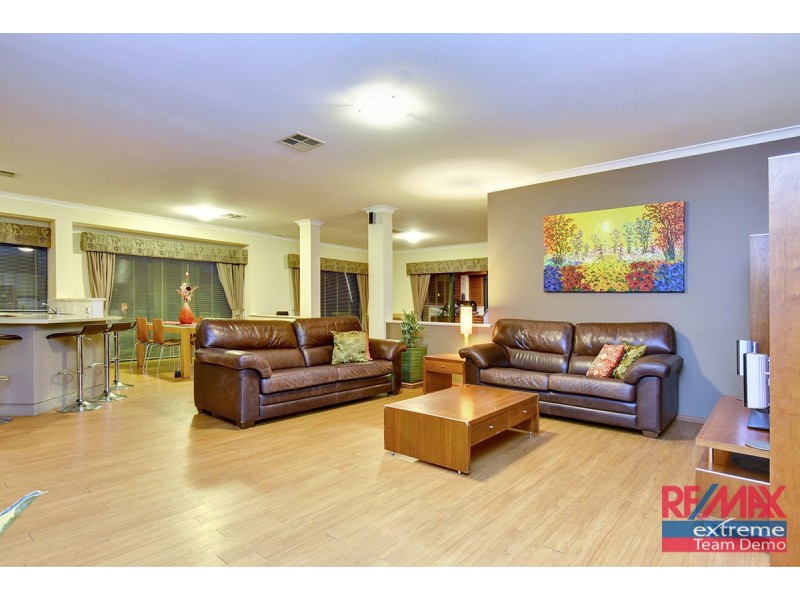 33 Champaigne Drive, Tapping WA 6065