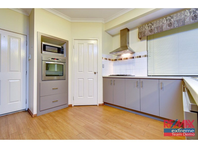 33 Champaigne Drive, Tapping WA 6065