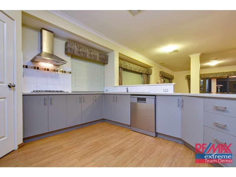 33 Champaigne Drive, Tapping WA 6065