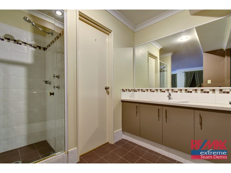 33 Champaigne Drive, Tapping WA 6065