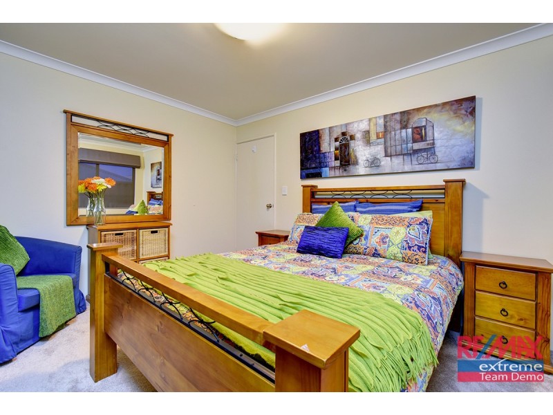 33 Champaigne Drive, Tapping WA 6065