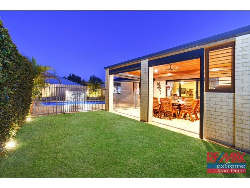33 Champaigne Drive, Tapping WA 6065