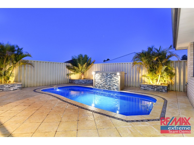 33 Champaigne Drive, Tapping WA 6065