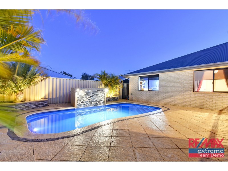 33 Champaigne Drive, Tapping WA 6065