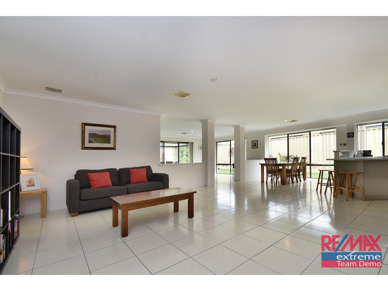 5 Cozens Road, Tapping WA 6065