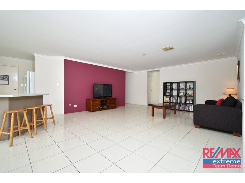 5 Cozens Road, Tapping WA 6065
