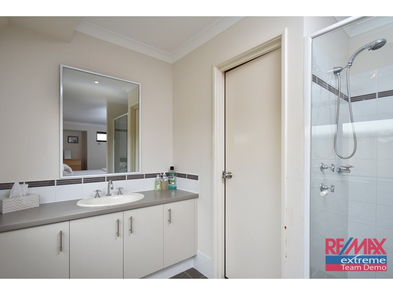 5 Cozens Road, Tapping WA 6065