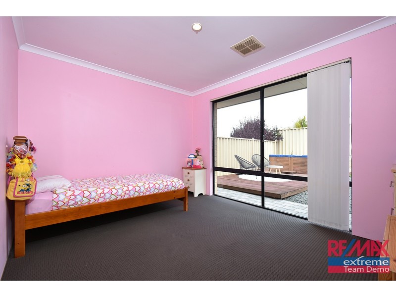 5 Cozens Road, Tapping WA 6065