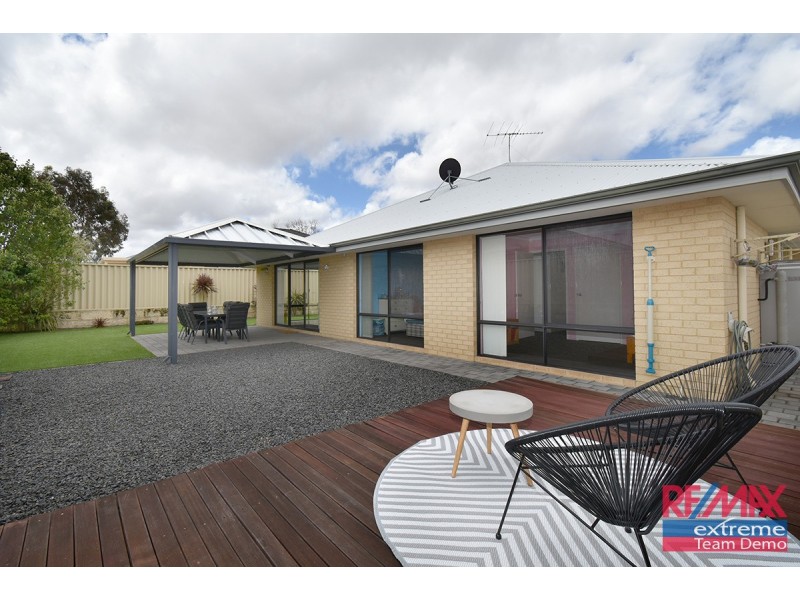 5 Cozens Road, Tapping WA 6065