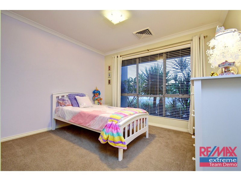 16 Lyssos Way, Tapping WA 6065