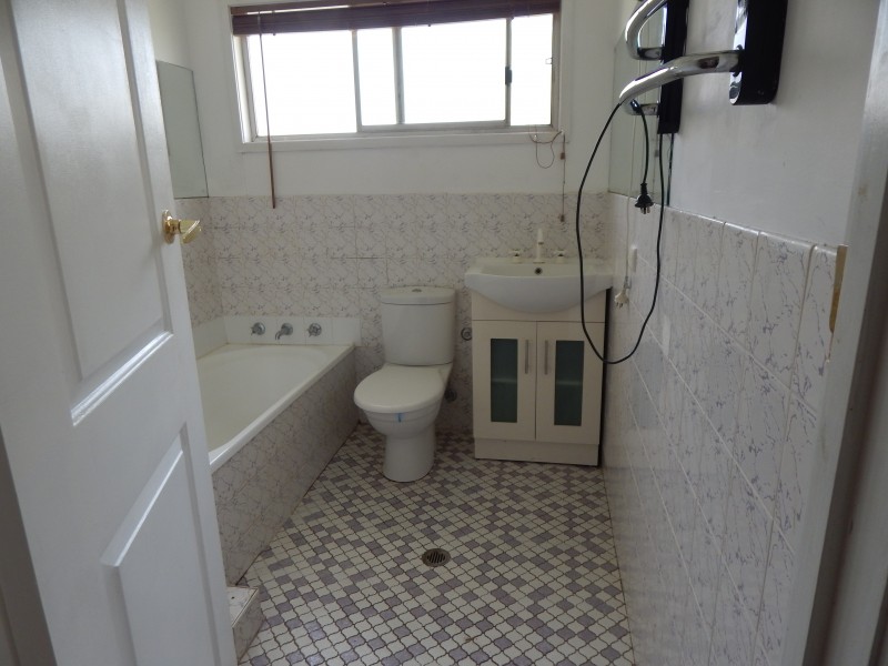 60 Buller Street, Oaklands NSW 2646