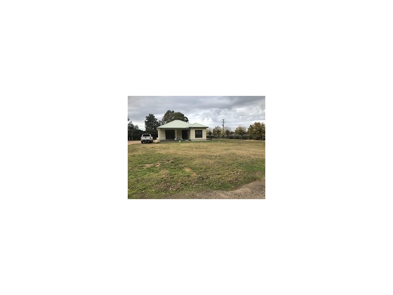 32 Racecourse Road, Berrigan NSW 2712