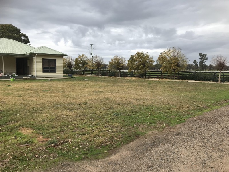 32 Racecourse Road, Berrigan NSW 2712