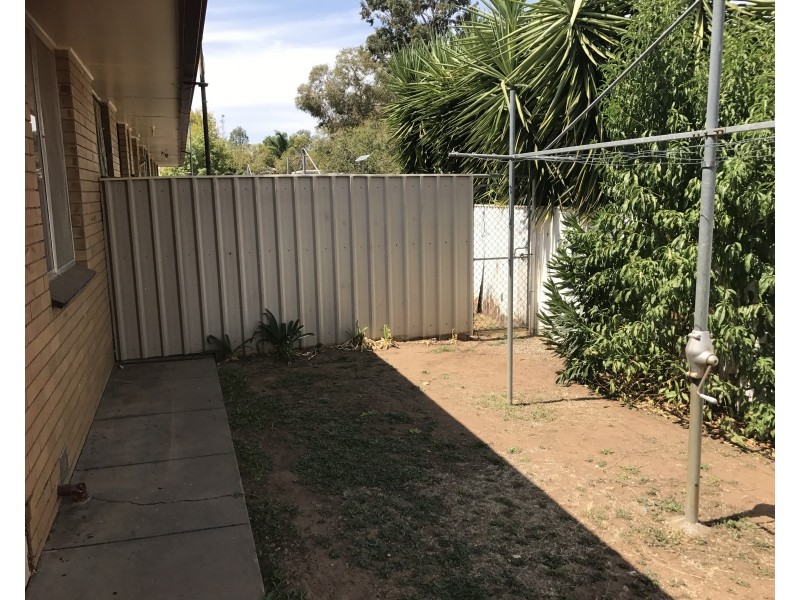 2/1-5 Momolong Street, Berrigan NSW 2712