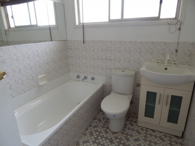 60 Buller Street, Oaklands NSW 2646