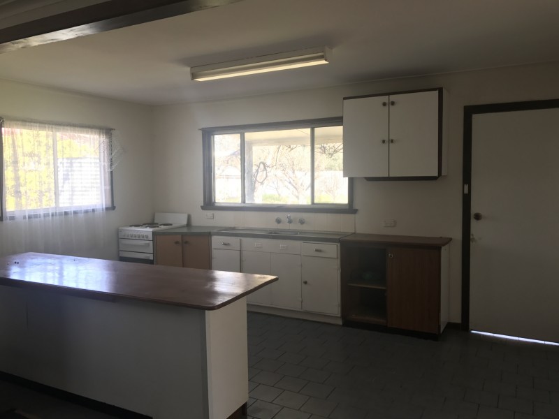 27 Barooga Street, Berrigan NSW 2712