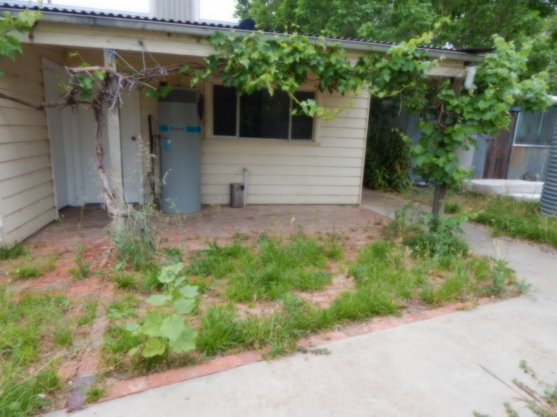 27 Barooga Street, Berrigan NSW 2712