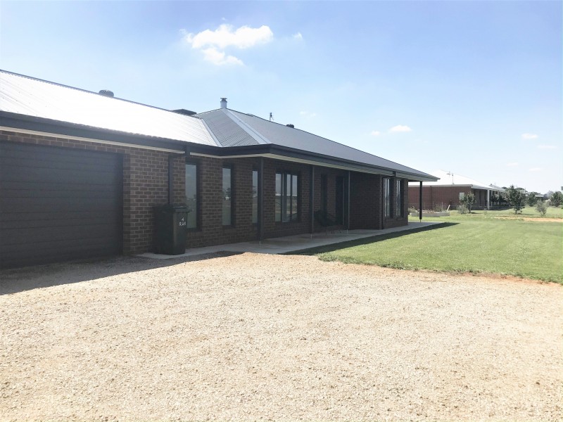 4 Rankin Road, Jerilderie NSW 2716