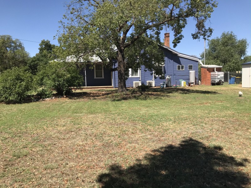 21-23 Momalong Street, Berrigan NSW 2712