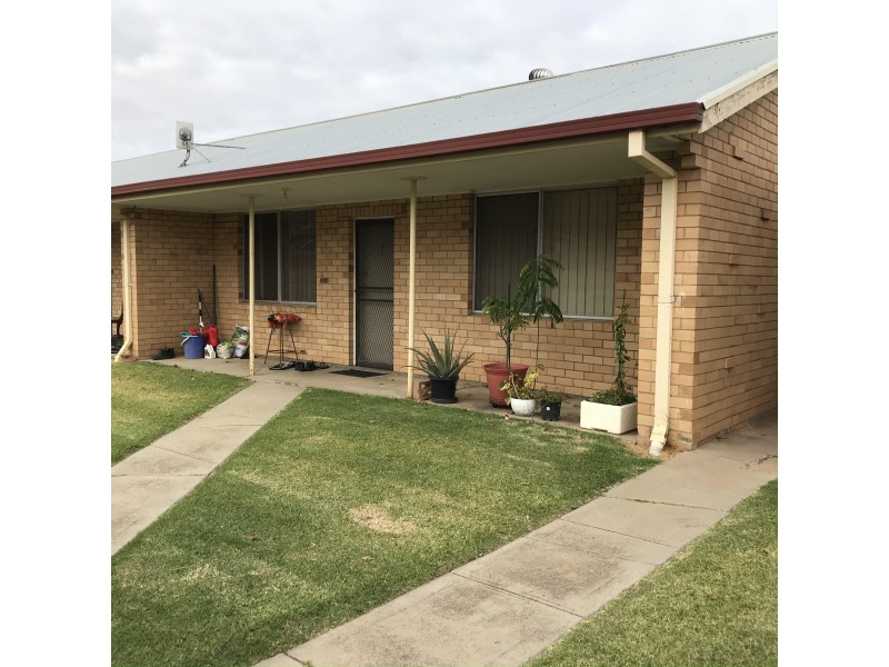 24 Bolton Street, Jerilderie NSW 2716