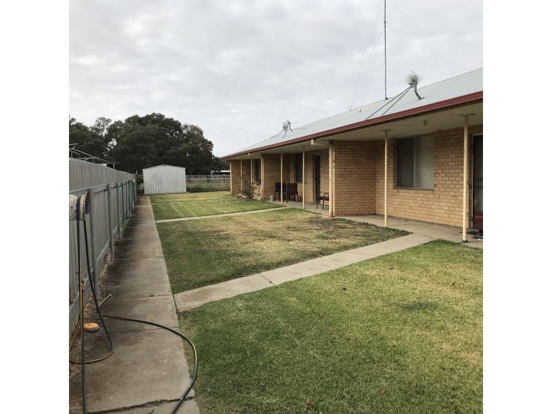 24 Bolton Street, Jerilderie NSW 2716