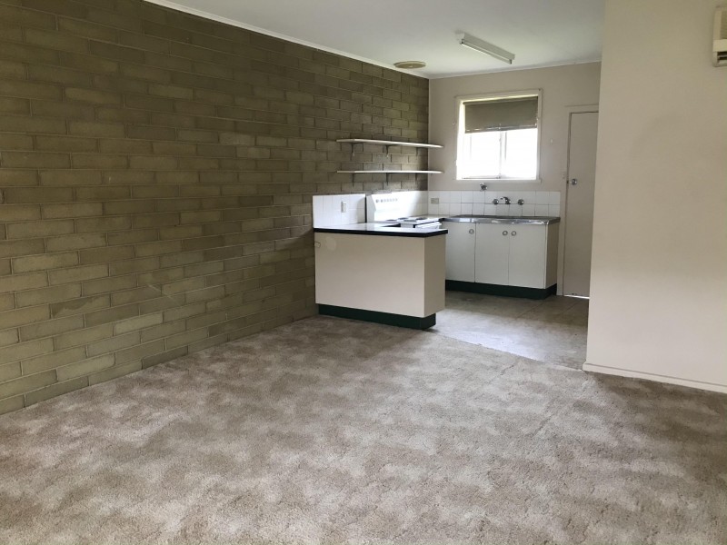 24 Bolton Street, Jerilderie NSW 2716