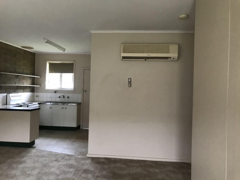 24 Bolton Street, Jerilderie NSW 2716