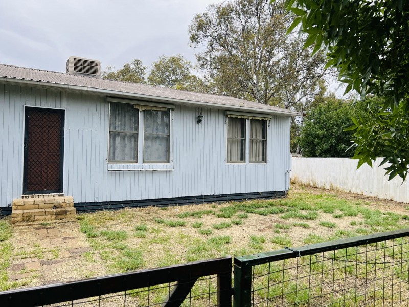 3 McDougall Street, Jerilderie NSW 2716