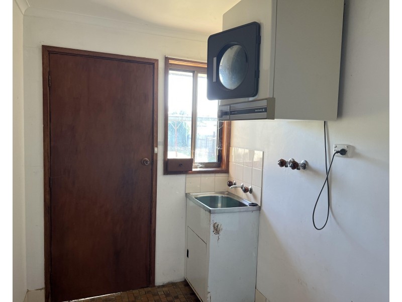 101 COREEN STREET, Jerilderie NSW 2716