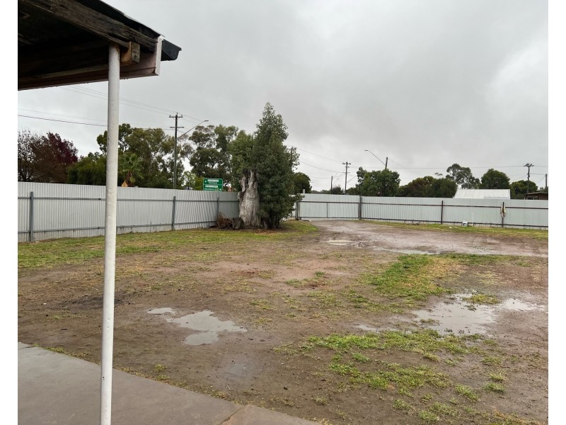 1 Coreen Street, Jerilderie NSW 2716