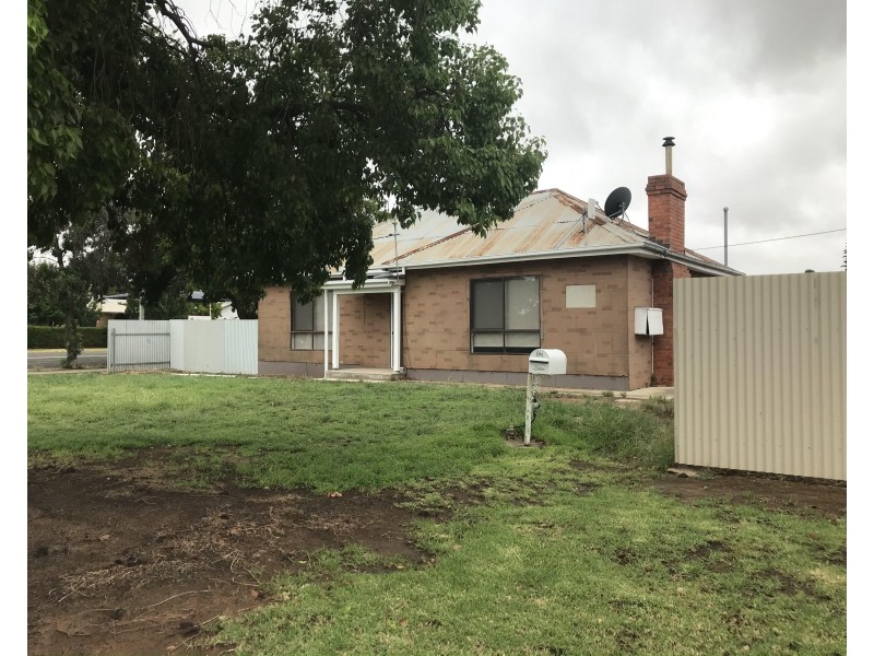 1 Coreen Street, Jerilderie NSW 2716