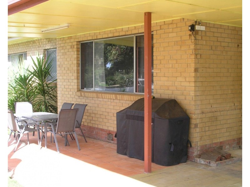 72 COREEN STREET, Jerilderie NSW 2716