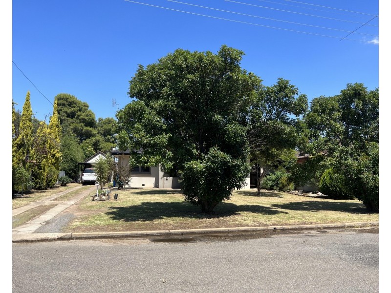 9 Barooga Street, Berrigan NSW 2712