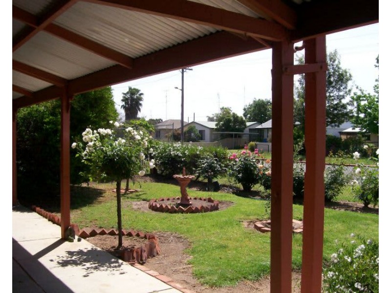 8 Budd Street, Berrigan NSW 2712