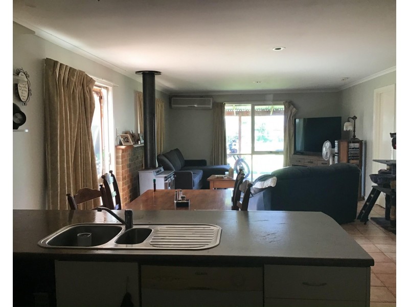 8 Budd Street, Berrigan NSW 2712