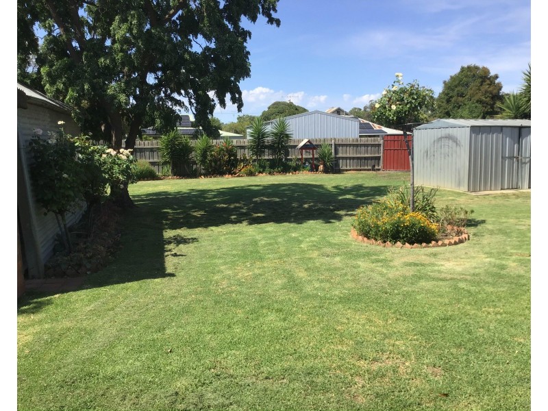 8 Budd Street, Berrigan NSW 2712