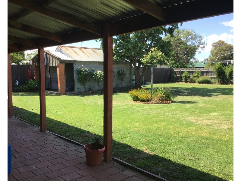 8 Budd Street, Berrigan NSW 2712
