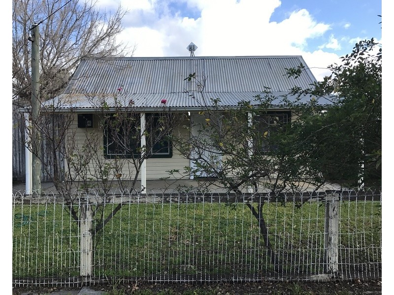 27 Barooga Street, Berrigan NSW 2712