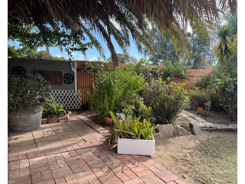 65 Coreen Street, Jerilderie NSW 2716