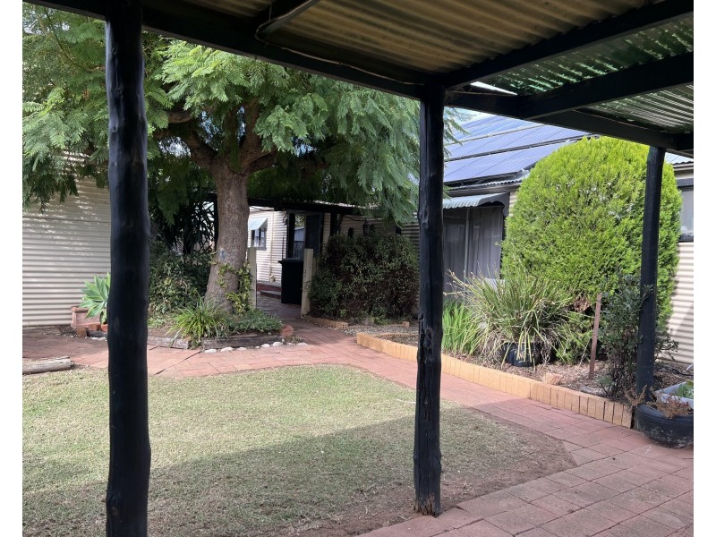 65 Coreen Street, Jerilderie NSW 2716