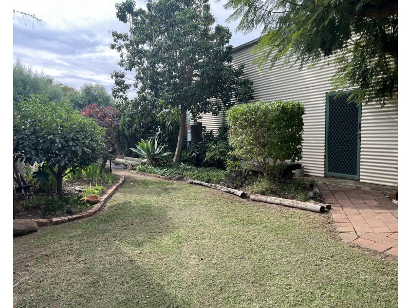 65 Coreen Street, Jerilderie NSW 2716
