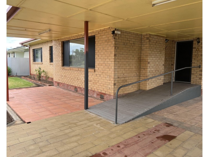 72 Coreen Street, Jerilderie NSW 2716