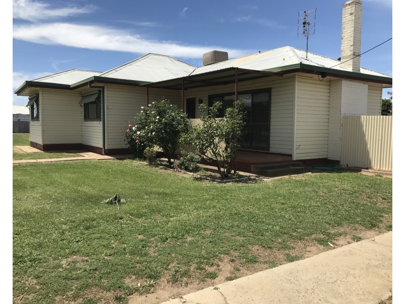 30 Southey Street, Jerilderie NSW 2716